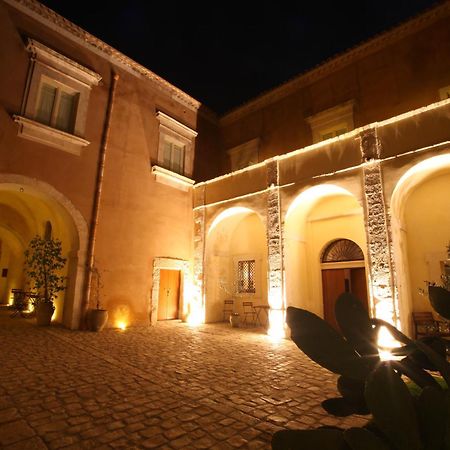 אפרטהוטל איספיקה Palazzo Gambuzza מראה חיצוני תמונה