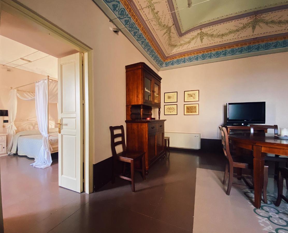 אפרטהוטל איספיקה Palazzo Gambuzza מראה חיצוני תמונה