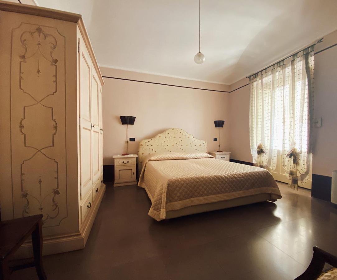 אפרטהוטל איספיקה Palazzo Gambuzza מראה חיצוני תמונה