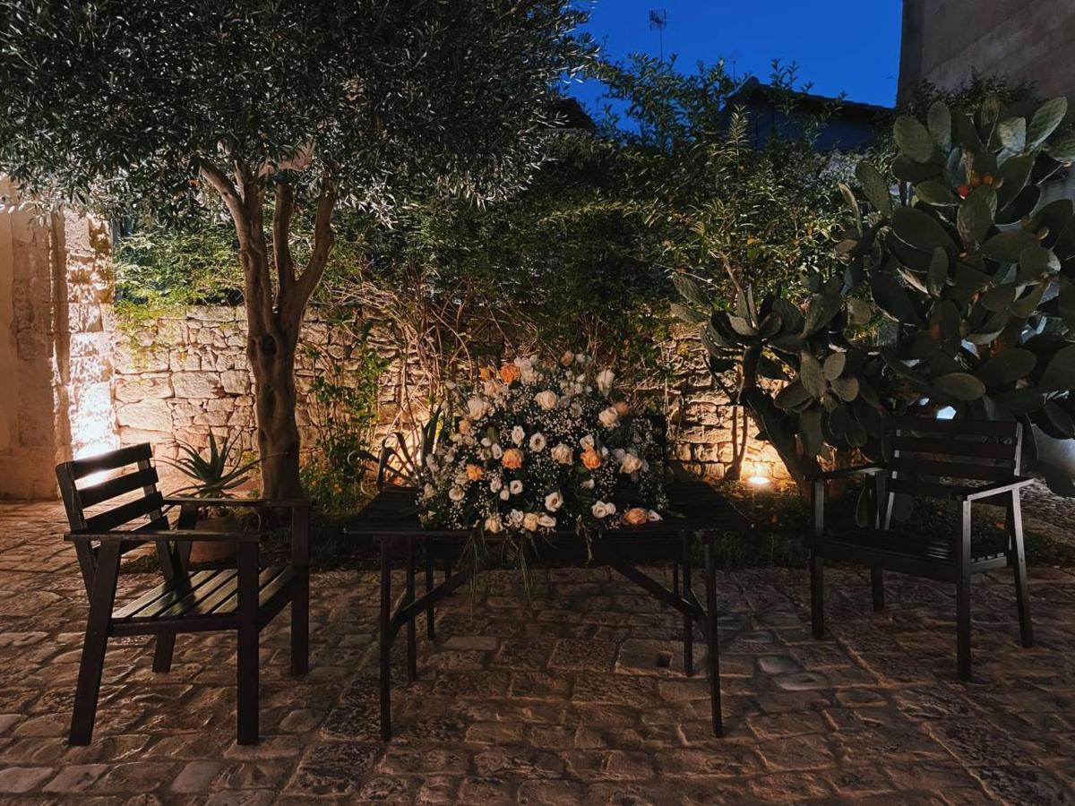 אפרטהוטל איספיקה Palazzo Gambuzza מראה חיצוני תמונה