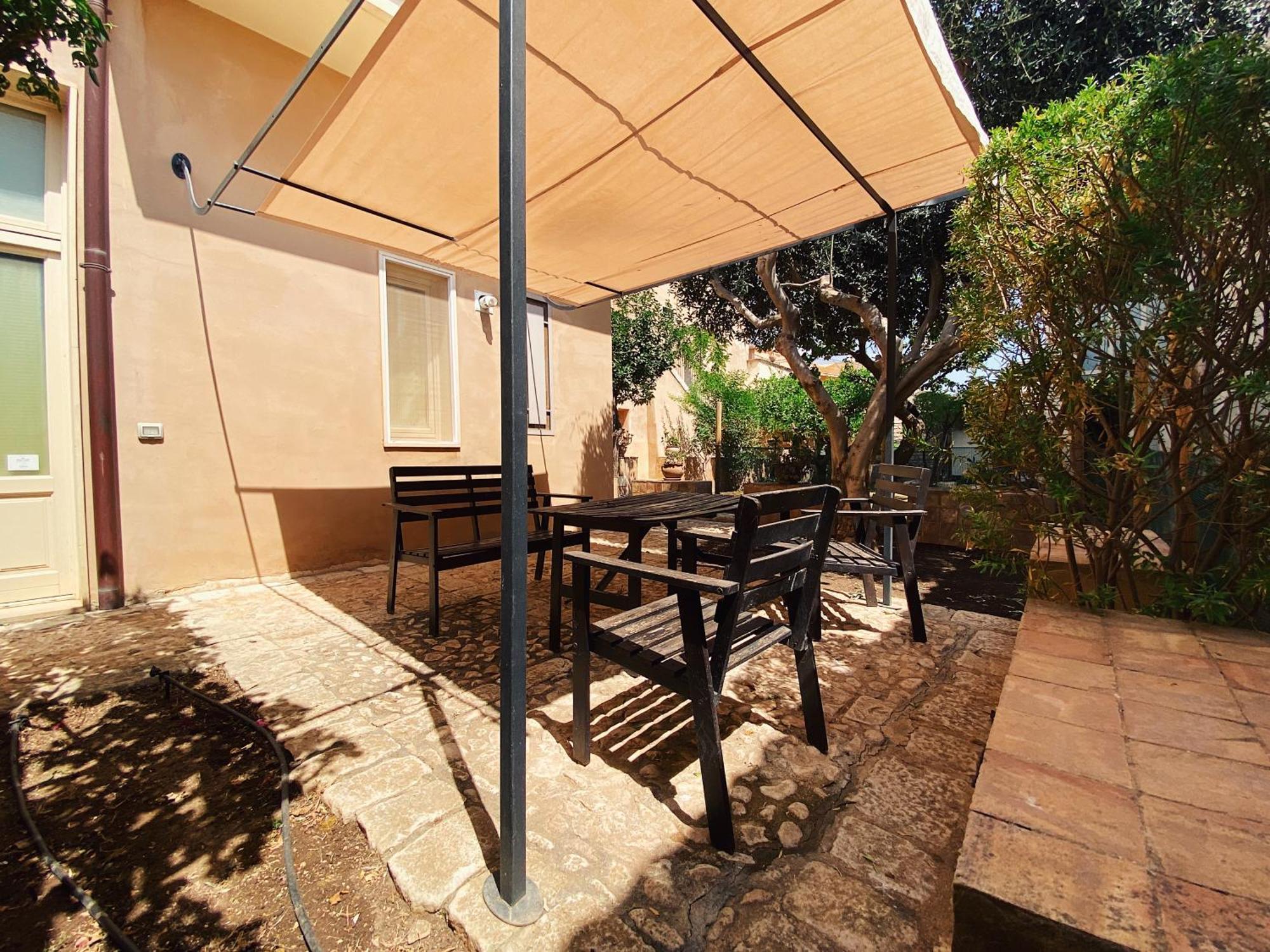 אפרטהוטל איספיקה Palazzo Gambuzza חדר תמונה