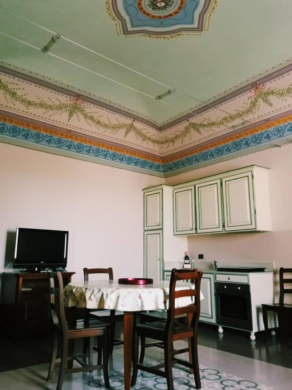 אפרטהוטל איספיקה Palazzo Gambuzza מראה חיצוני תמונה